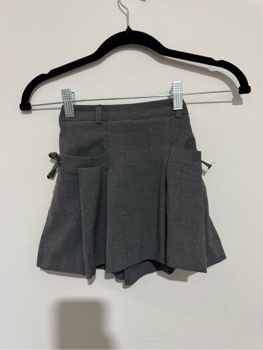 Zara Girl’s Gray Pleated Skirt Size 8 With Bows On Side School